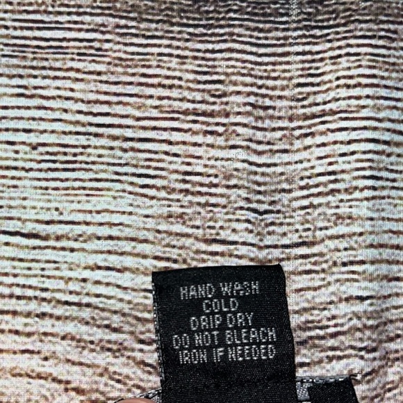 🤎 3/$10 Floral Off The Shoulder Top Size Medium - Picture 9 of 10